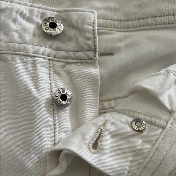 Diesel Safado Wash 0811G Regular Slim Straight White Jeans 28x27, $279 MSRP - Picture 12 of 16